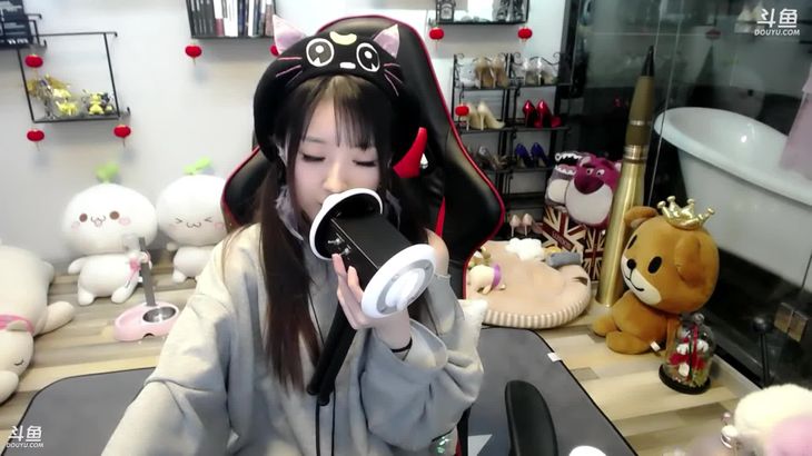 [小女巫露娜]ASMR口腔音、舔耳、吸管（无人声）