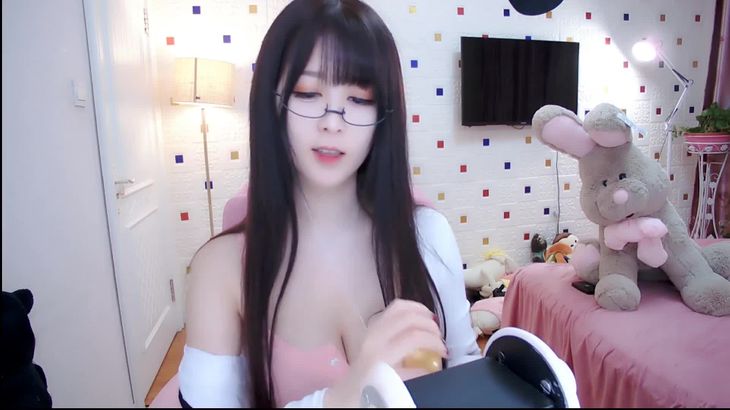 [娜娜]ASMR舔耳福利 4