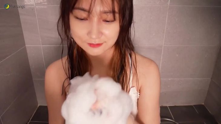[EUNSONGS]给你的女友洗澡